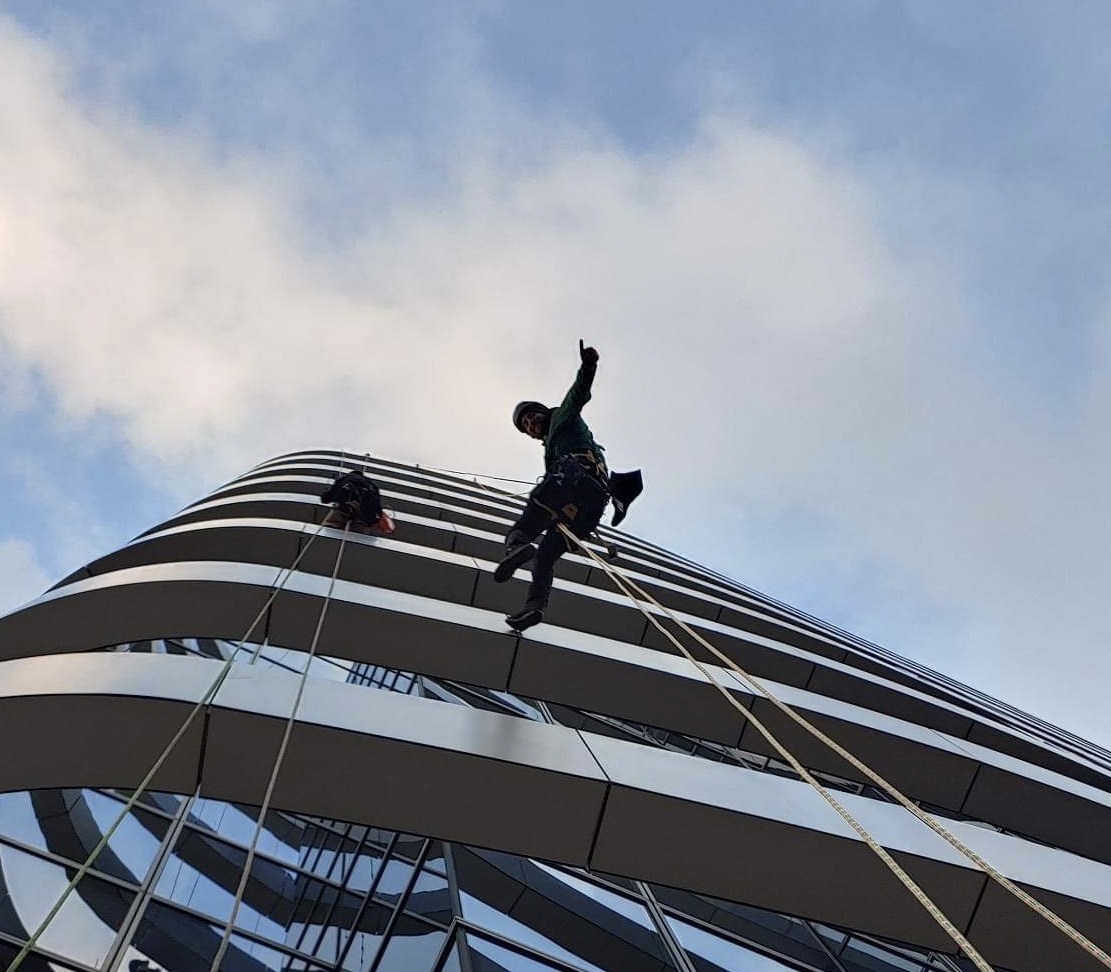 2-day rope descent systems RDS training controlled vertical descent and positioning techniques for trade professionals